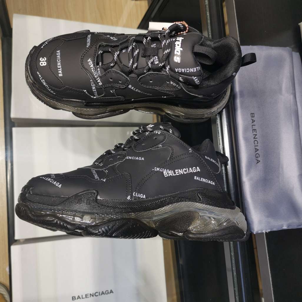 BALENCIAGA TRIPLE S x NOIRE