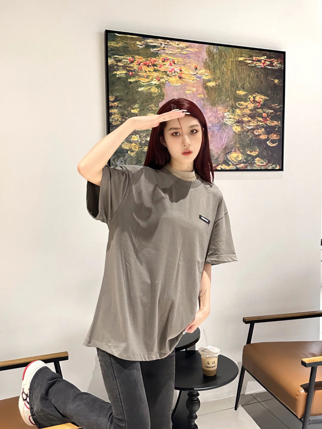 T-shirt avec logo Fear of God Essentials - Taupe