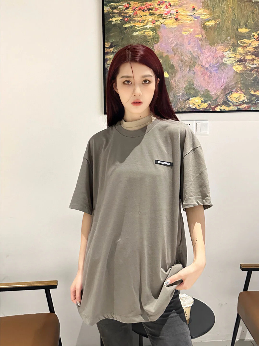 T-shirt avec logo Fear of God Essentials - Taupe