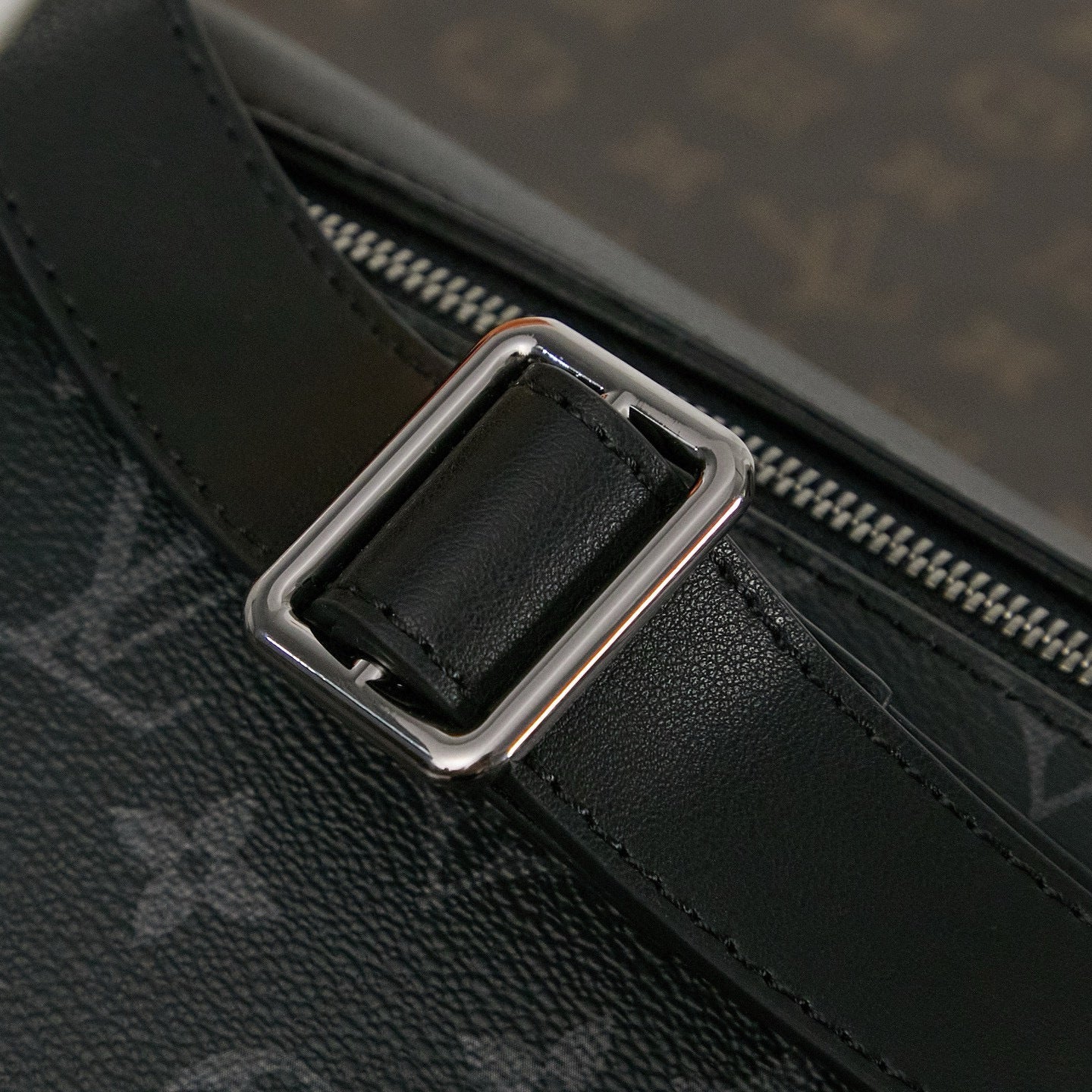 BANANE LOUIS VUITTON