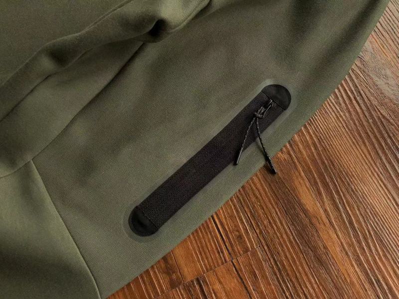 Sweat à capuche Nike Tech Fleece x vert armée
