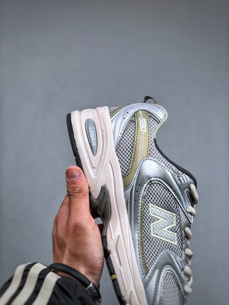 NEW BALANCE 530KMW