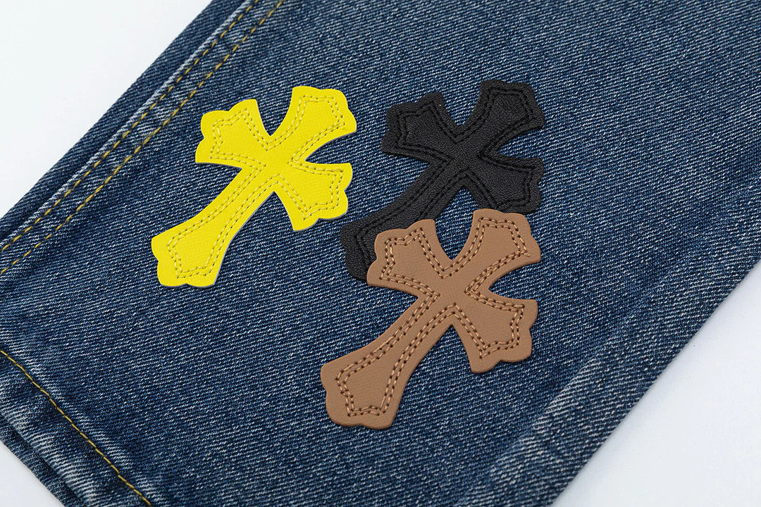 CHROME HEARTS PEINTURE GOUTTE CROIX PATCH JEANS DENIM