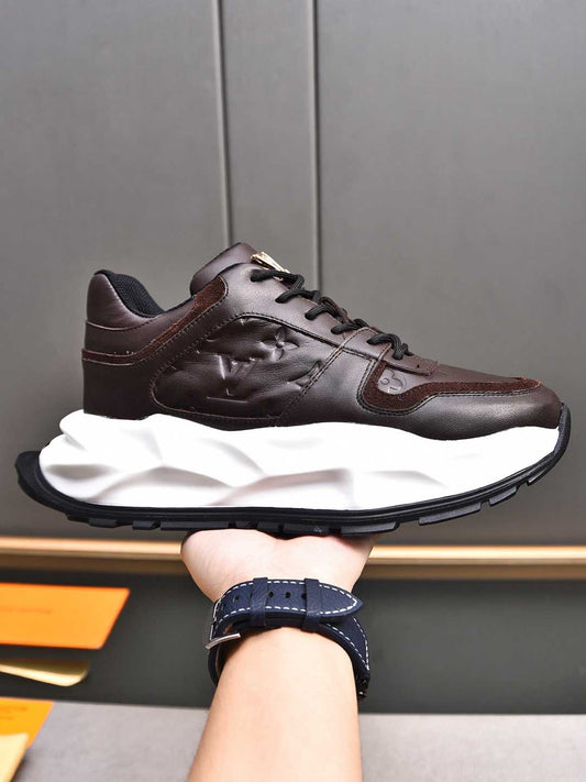 Sneaker LOUIS VUITTON CUIR MARRON MONOGRAME