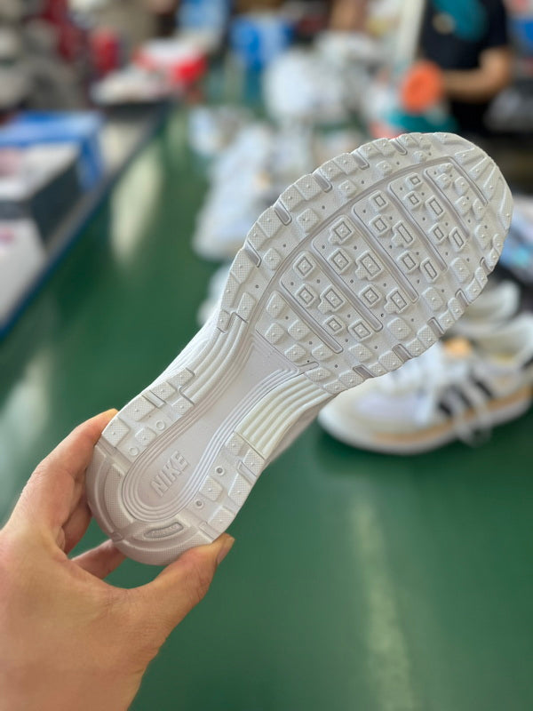 NIKE P-6000
