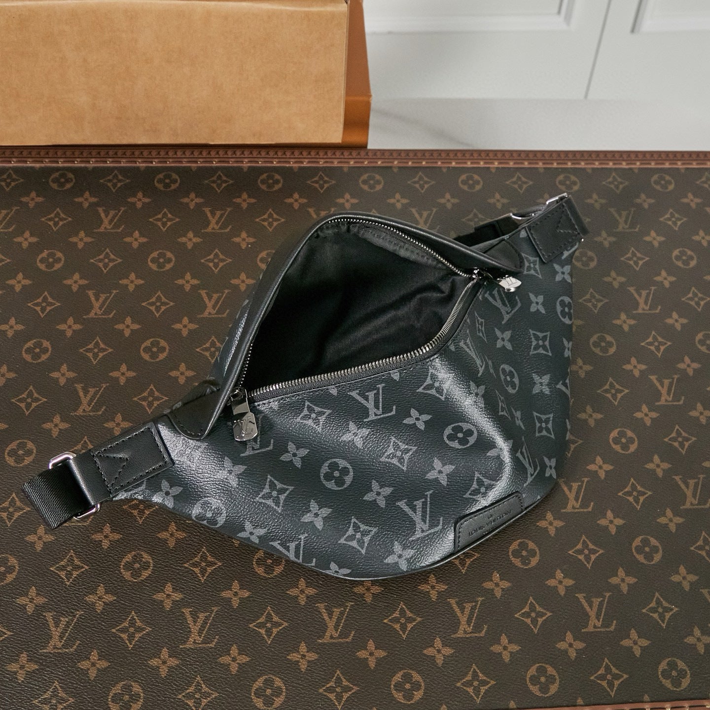 BANANE LOUIS VUITTON