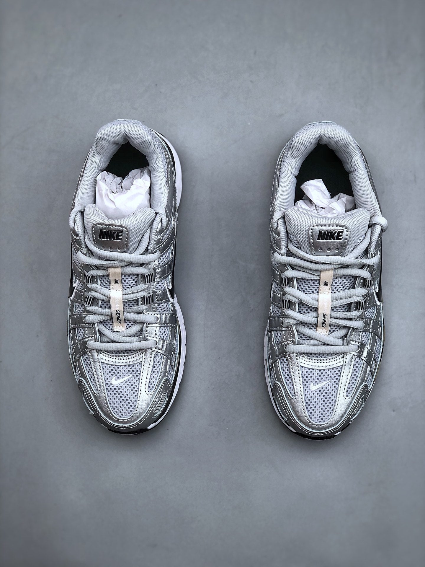 NIKE P-6000 Initiator Running