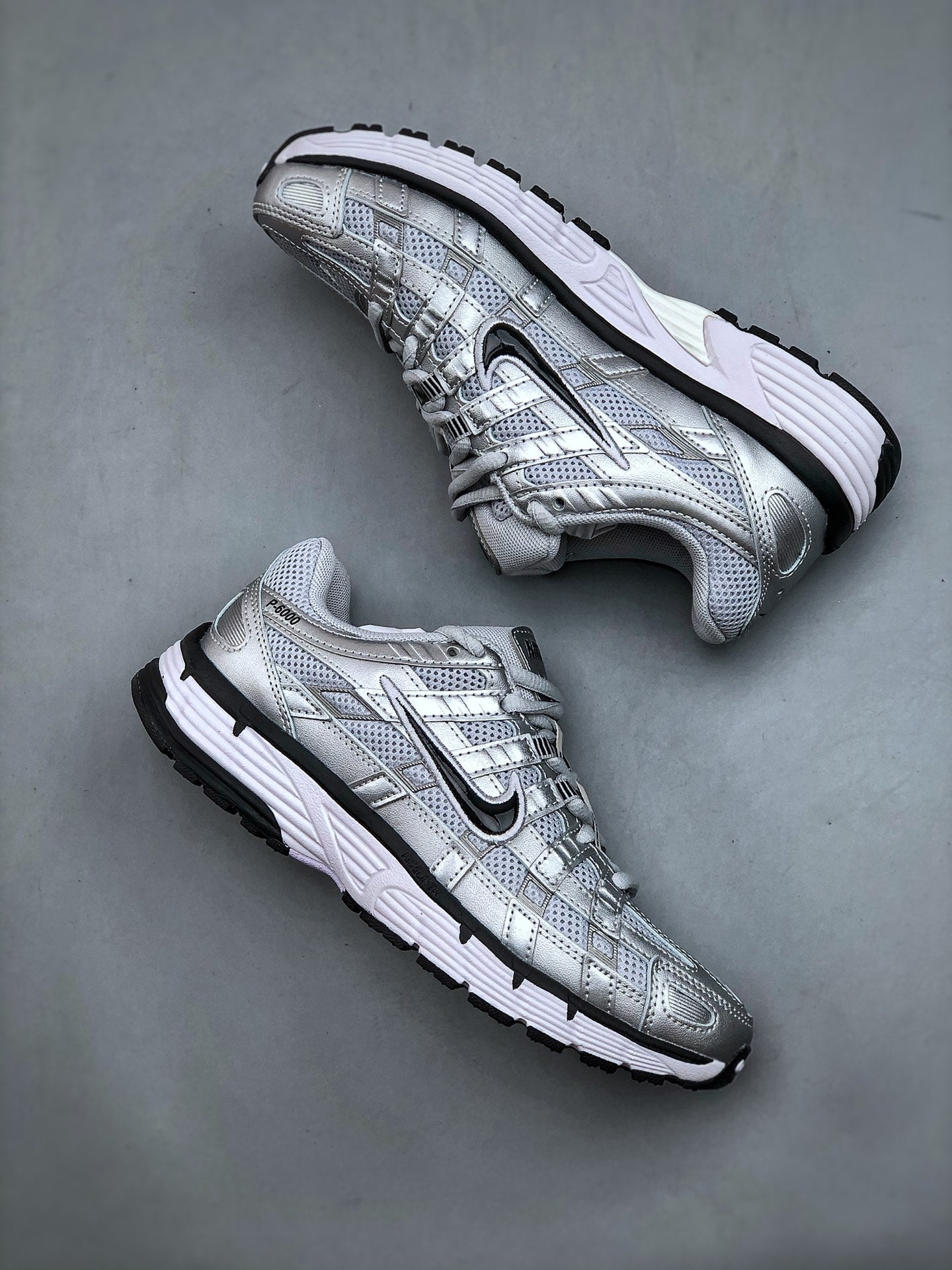 NIKE P-6000 Initiator Running