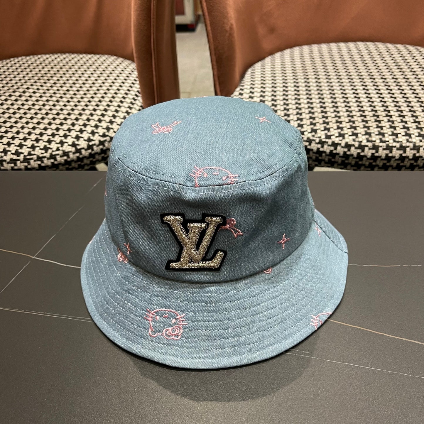 BOB LOUIS VUITTON