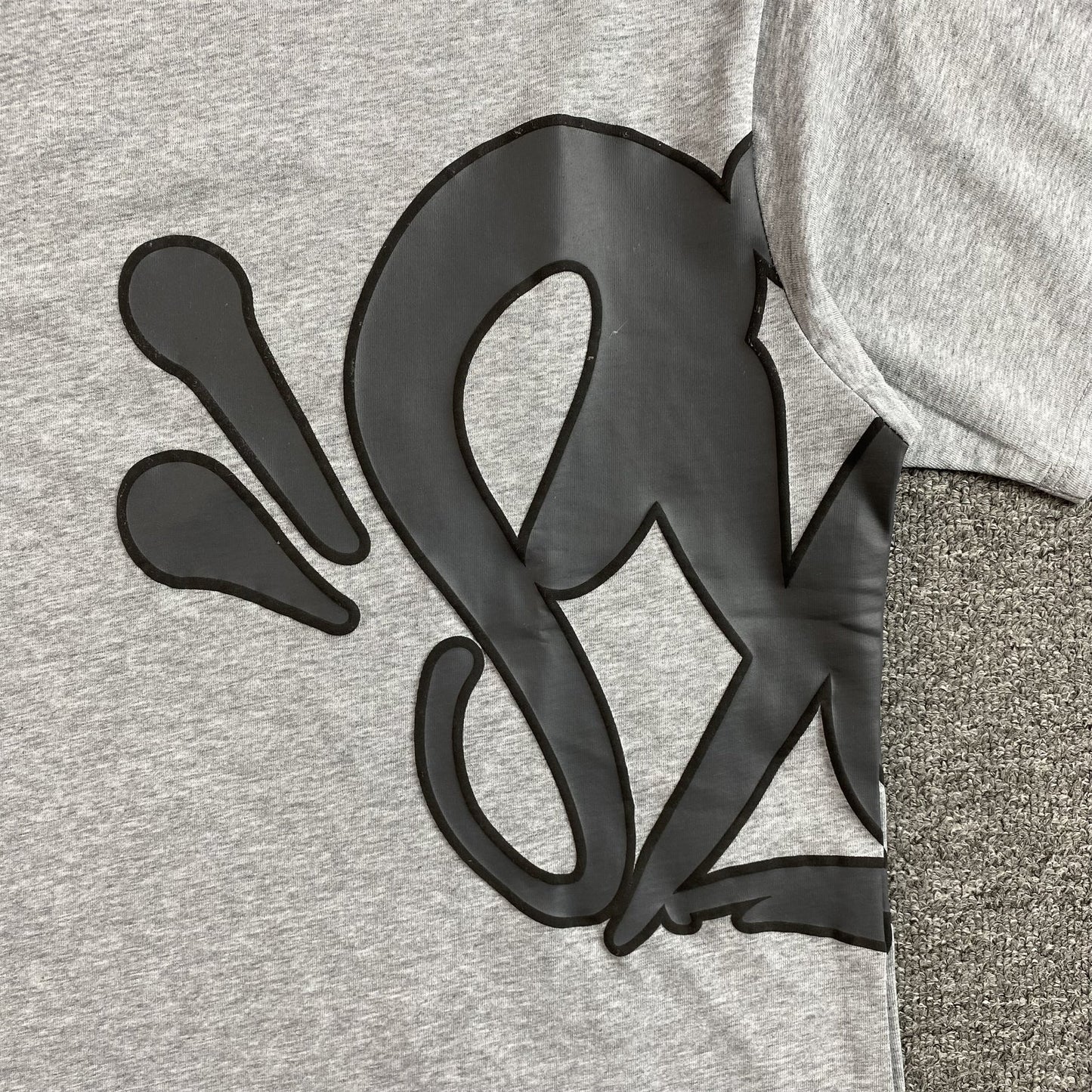 T-SHIRT SYNA WORLD GRIS