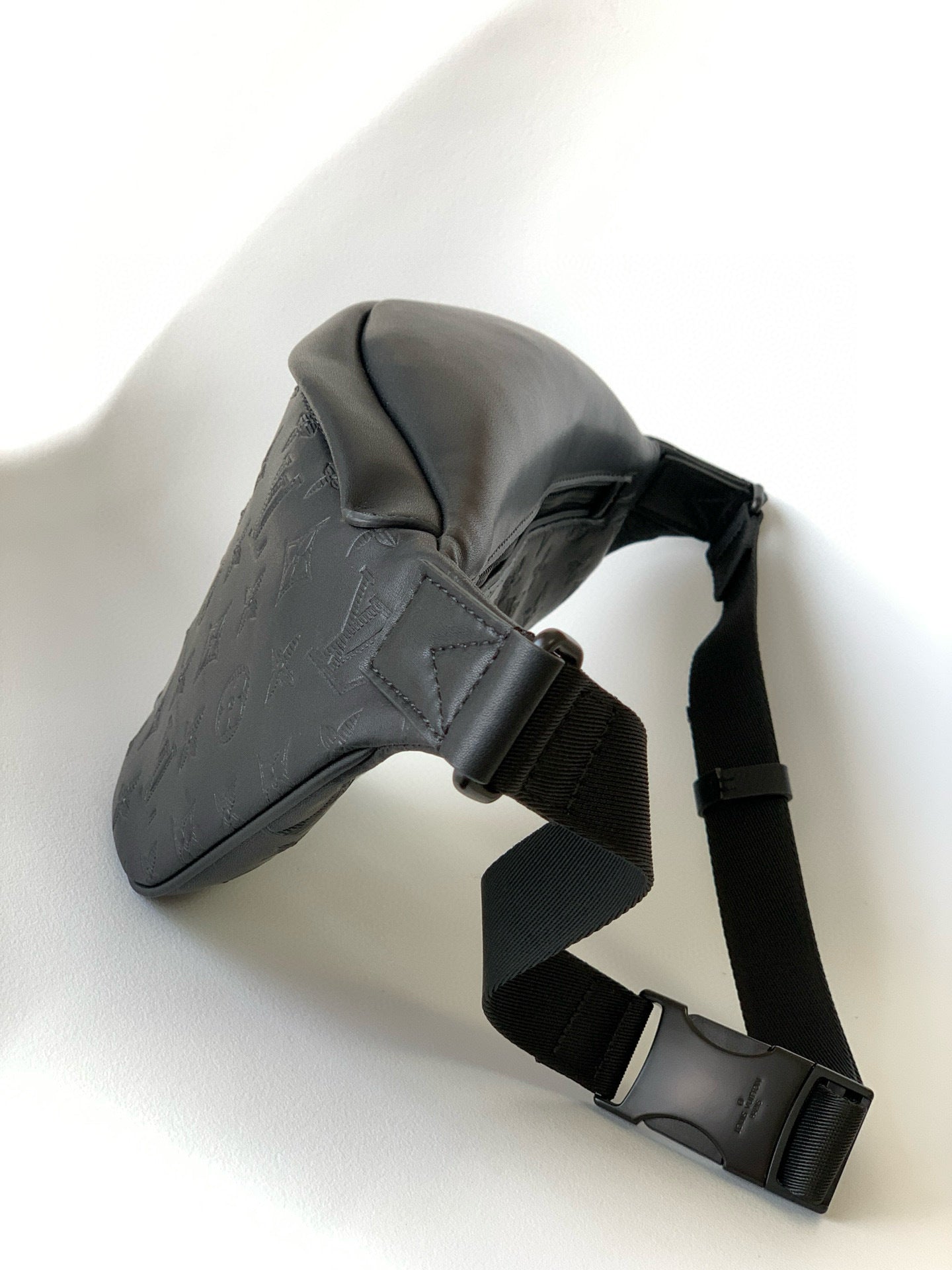 BANANE LOUIS VUITTON