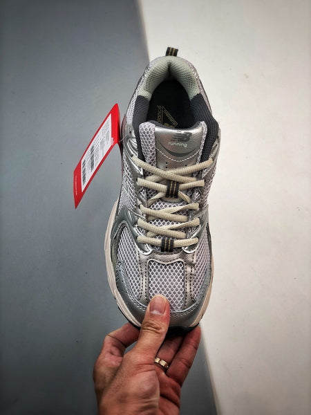 NEW BALANCE 530KMW