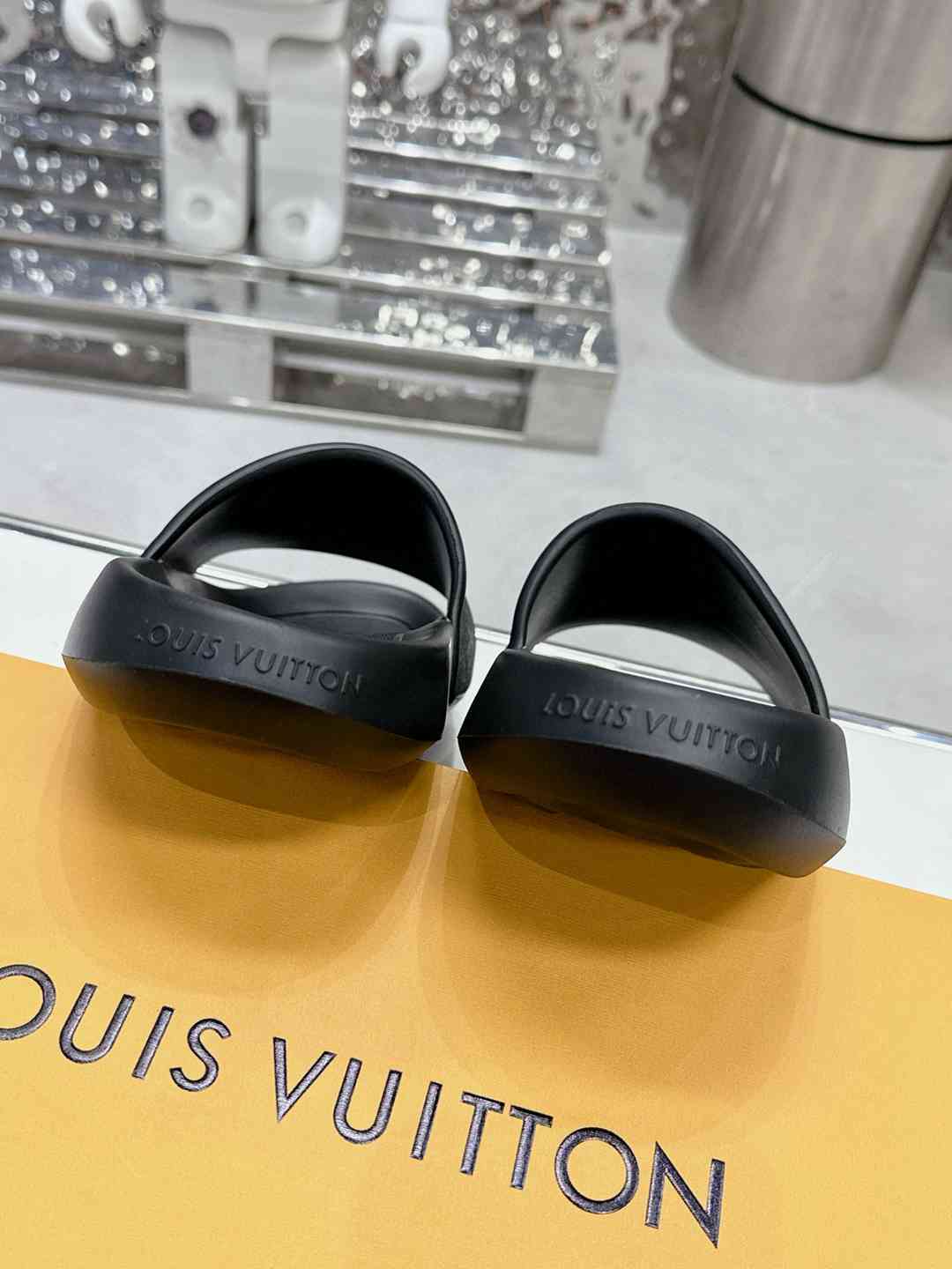 Claquette Louis Vuitton