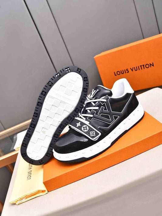 Sneaker LOUIS VUITTON Trainer NOIR BLANC