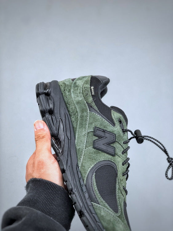New Balance 2002R