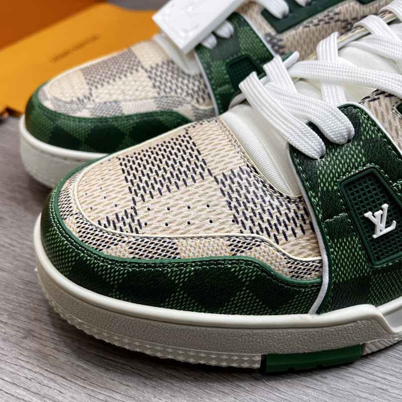 LOUIS VUITTON TRAINER 54