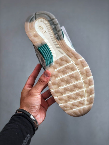 NIKE P-6000 Initiator Running