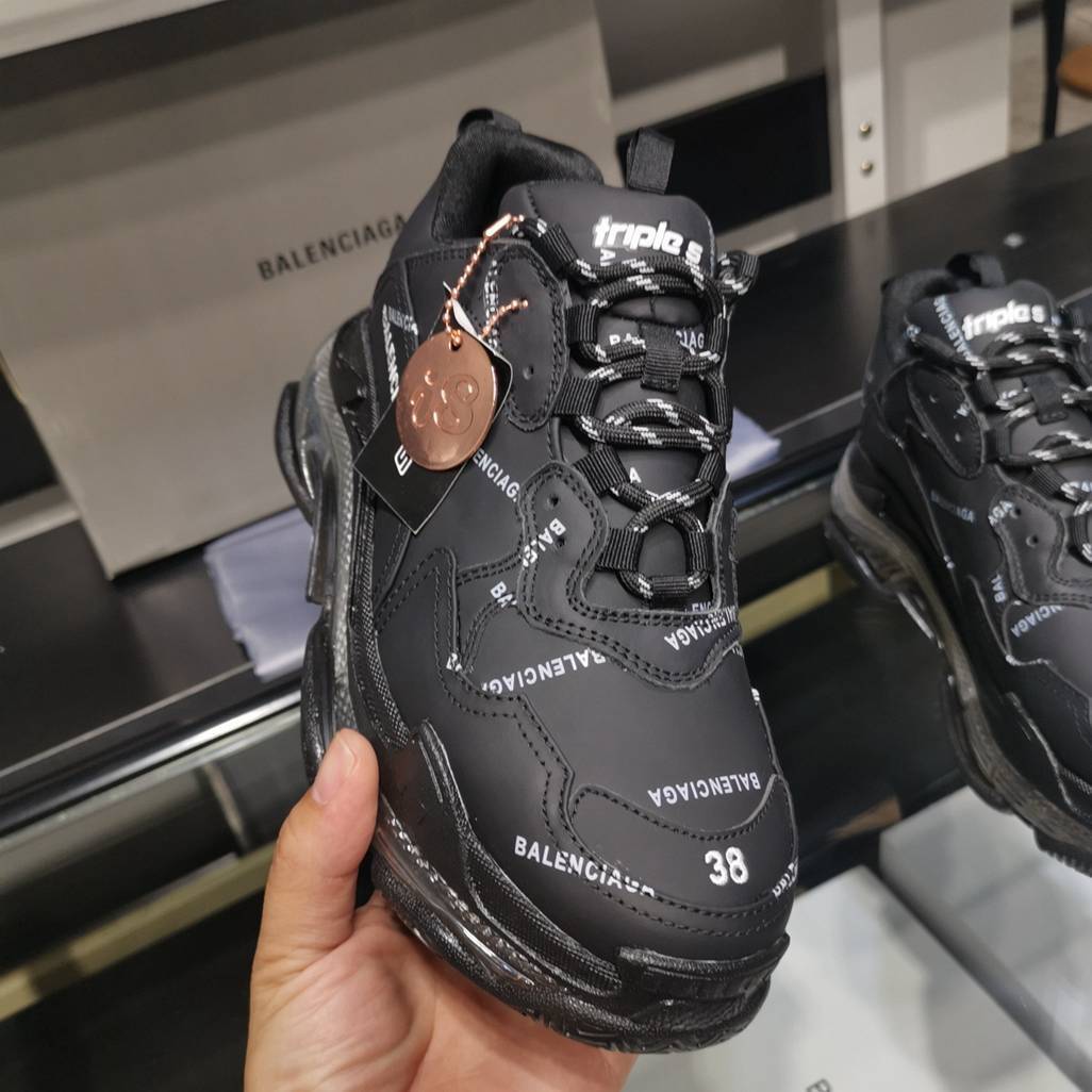 BALENCIAGA TRIPLE S x NOIRE
