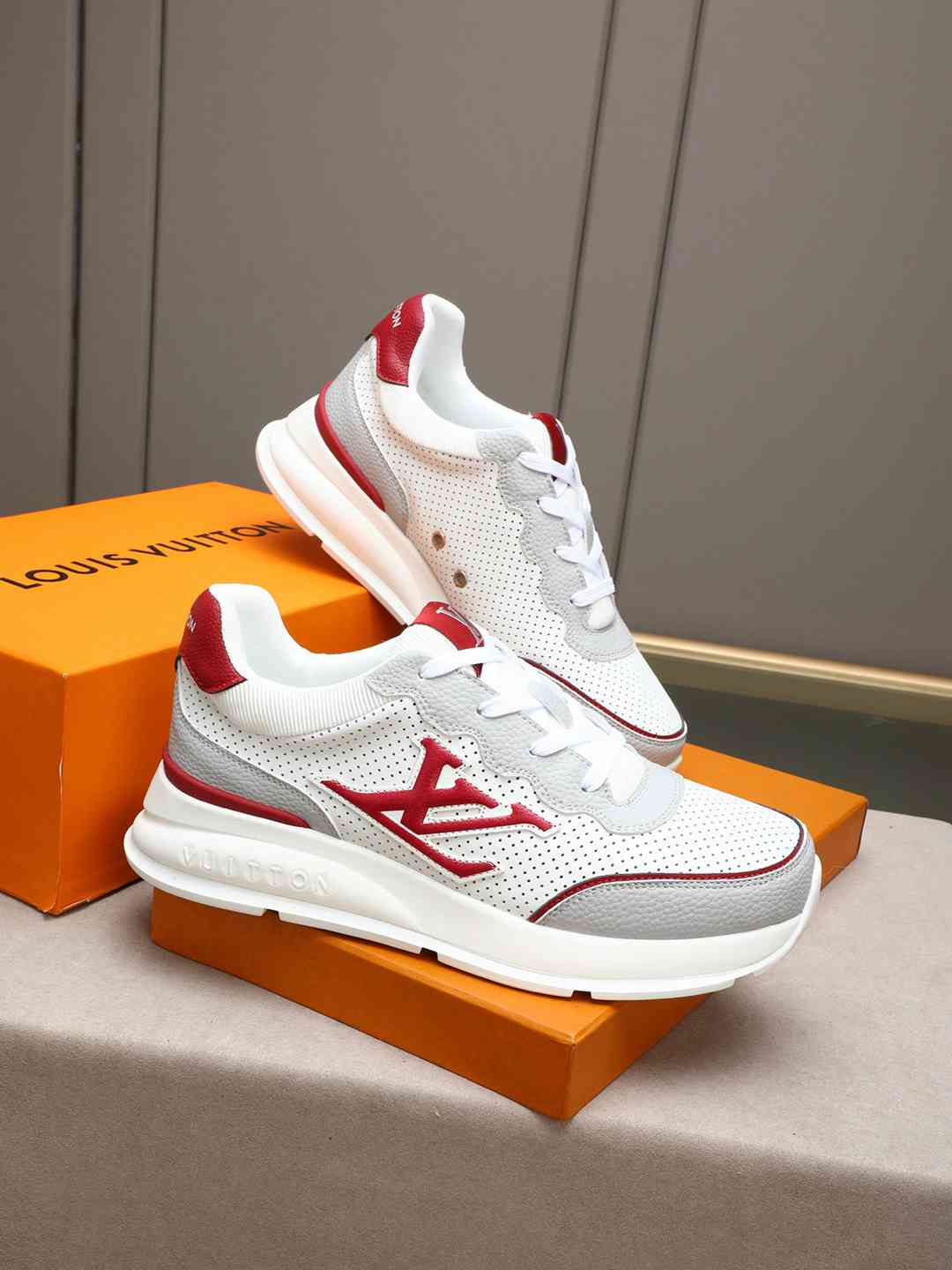 Sneaker LOUIS VUITTON BLANC LOGO ROUGE