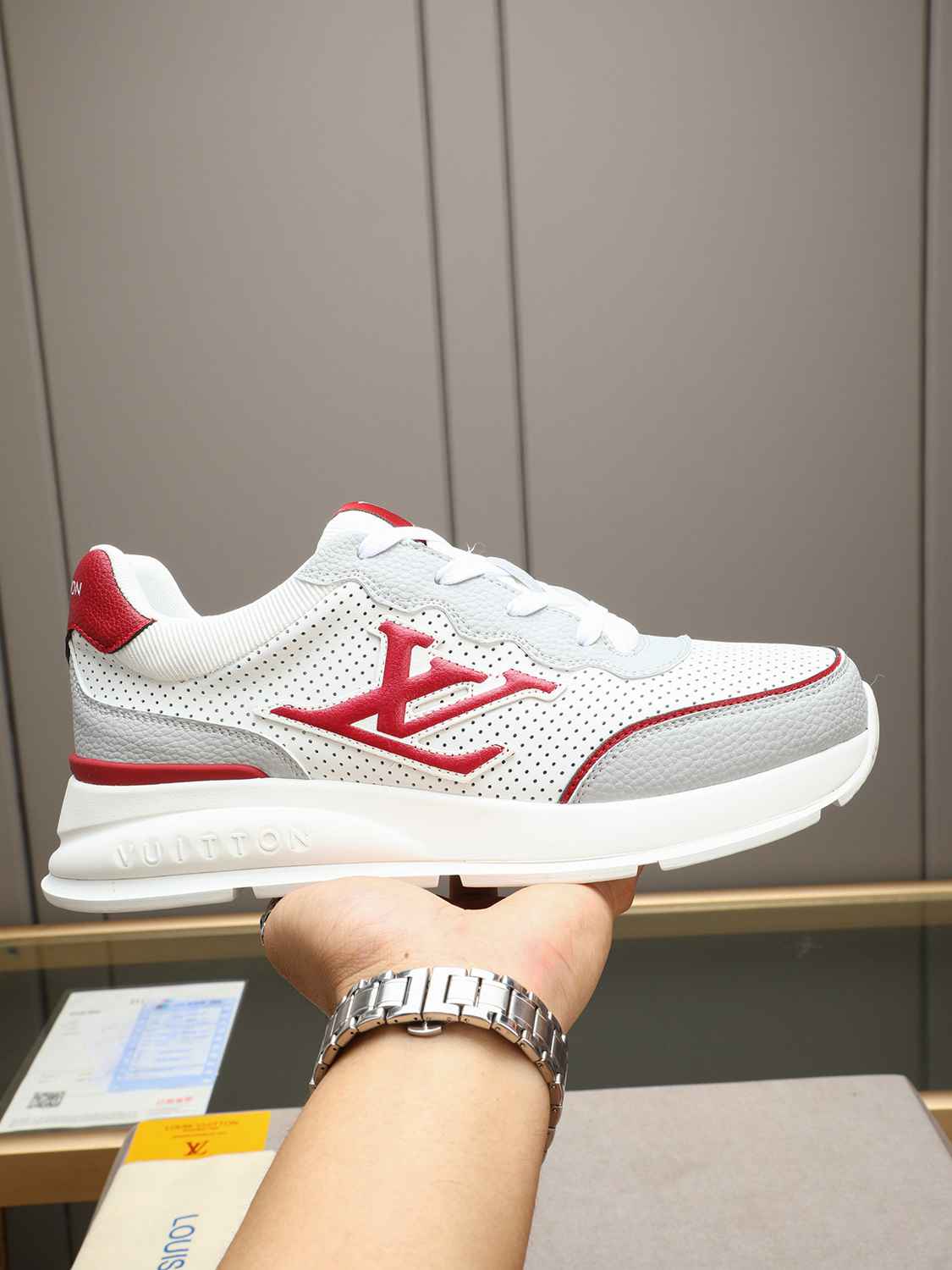 Sneaker LOUIS VUITTON BLANC LOGO ROUGE