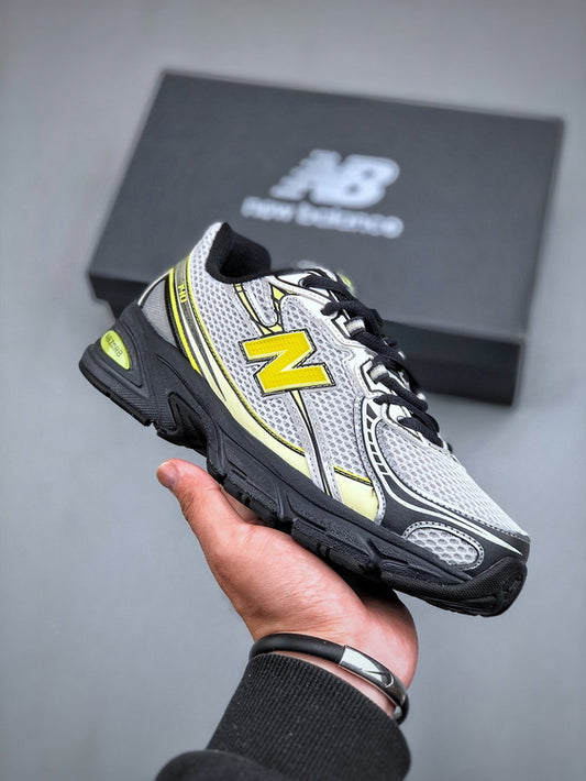 New Balance 740