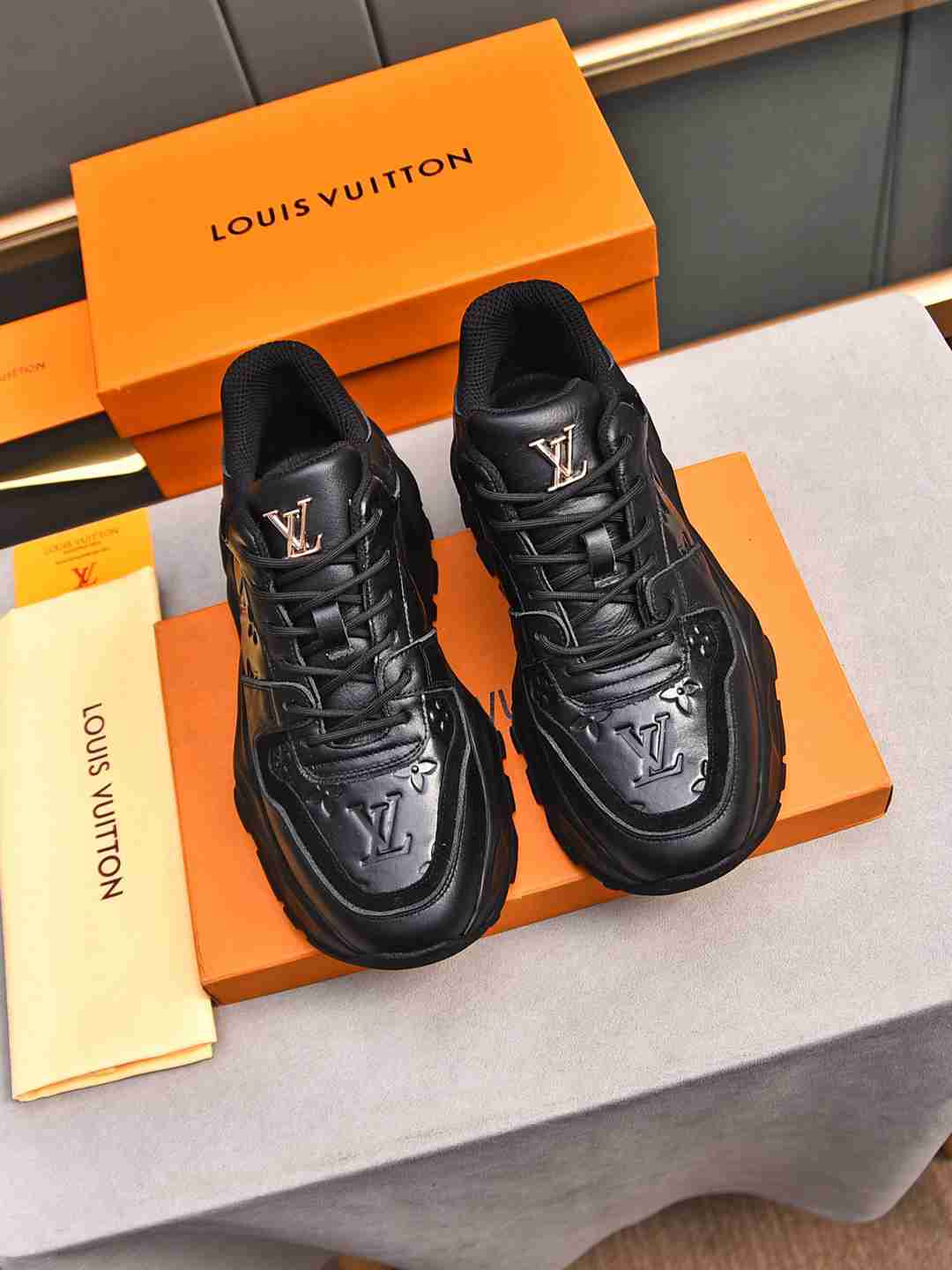 Sneaker LOUIS VUITTON NOIR