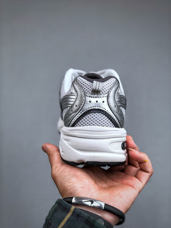 NEW BALANCE 530LG