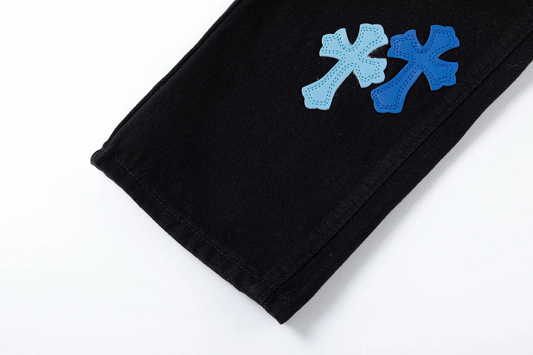 JEAN NOIR AVEC PATCH CROIX BLEUE CHROME HEARTS