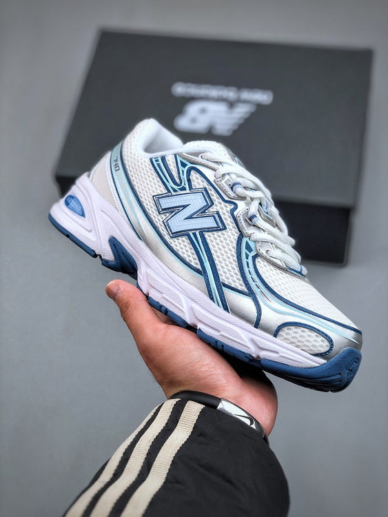 New Balance 740