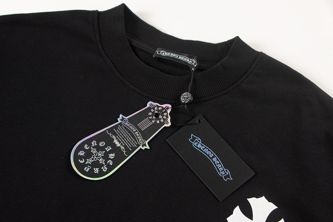 Sweat-shirt noir avec logo fer à cheval et croix colorée CHROME HEARTS