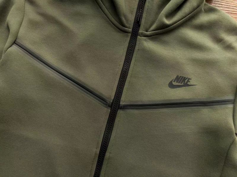Sweat à capuche Nike Tech Fleece x vert armée