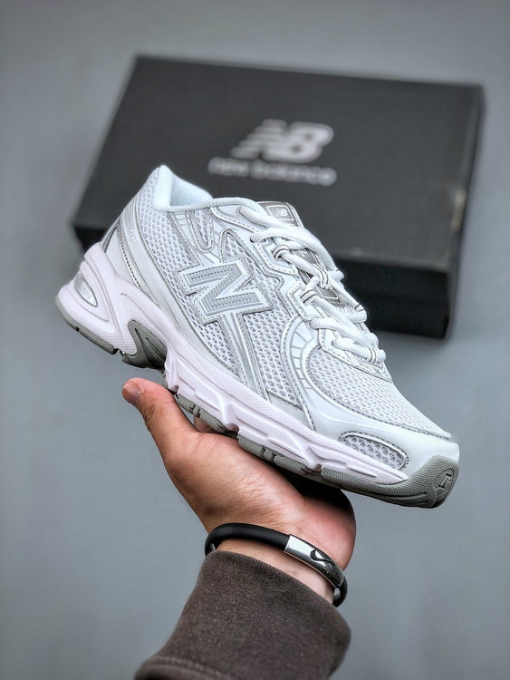 New Balance 740