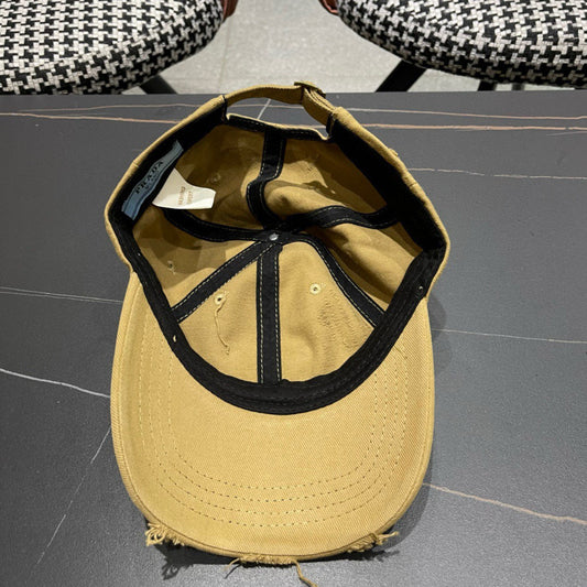 CASQUETTE PRADA