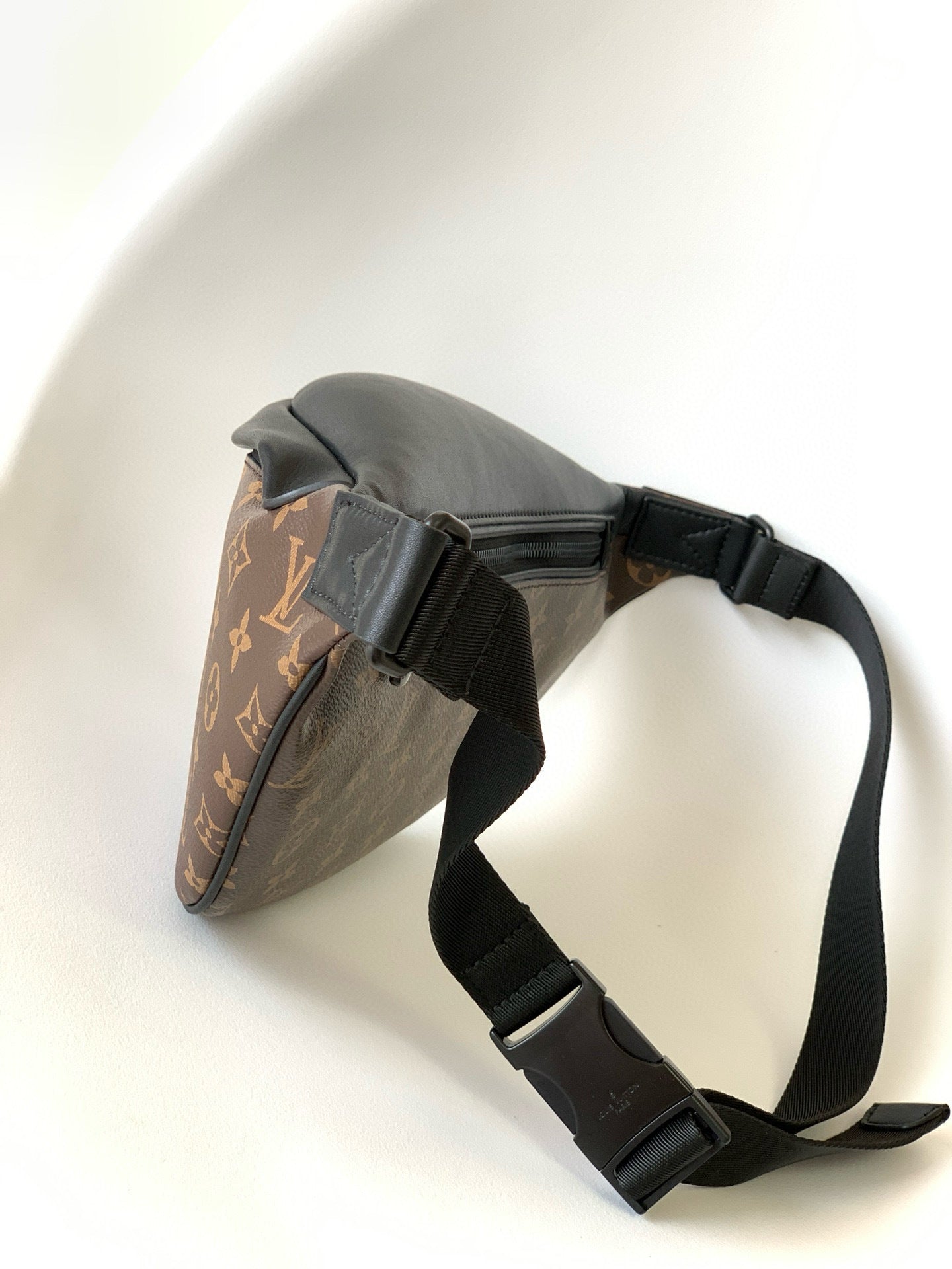 BANANE LOUIS VUITTON