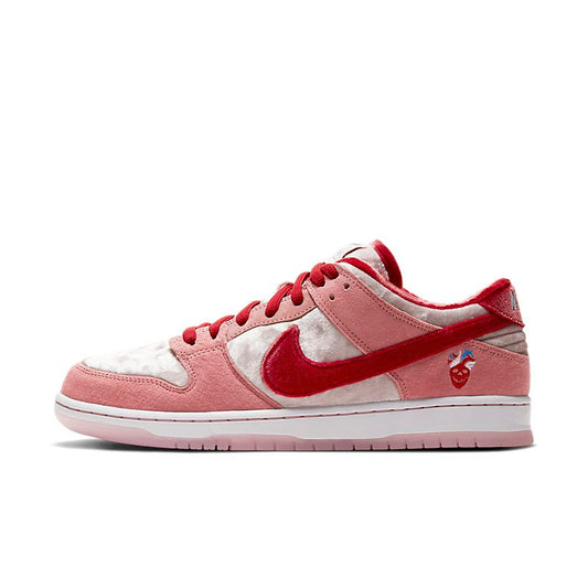 NIKE Dunk Low StrangeLove