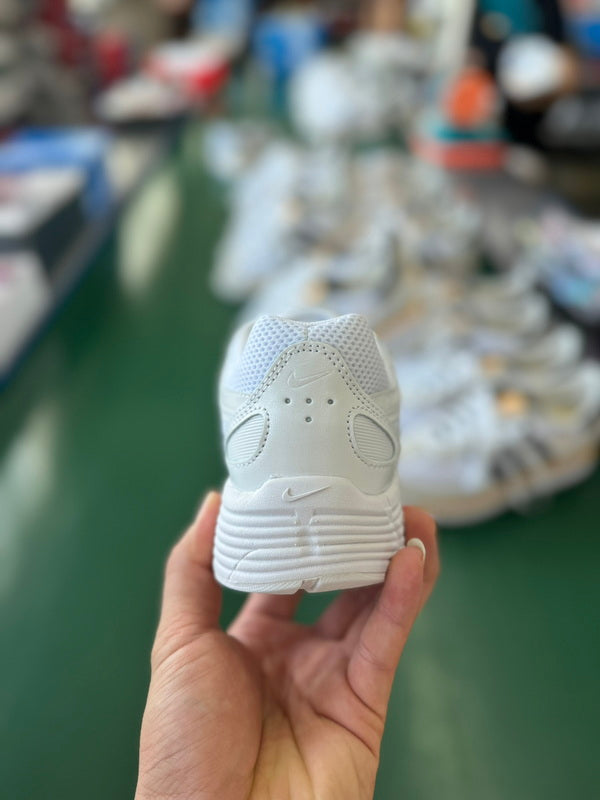 NIKE P-6000