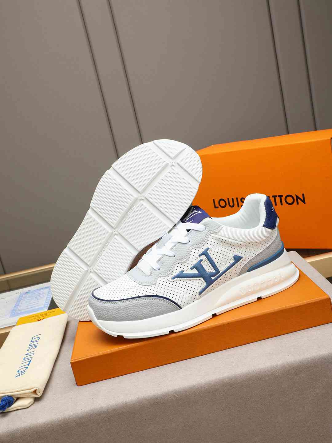 Sneaker LOUIS VUITTON BLANC LOGO BLEU