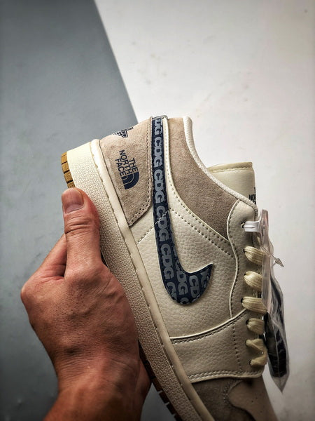 Air Jordan 1 Low OG the north face