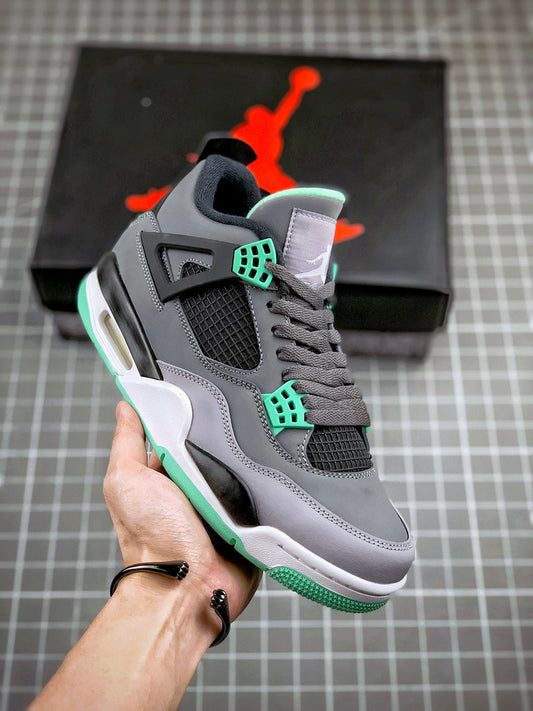 Air Jordan 4“Cool Grey”