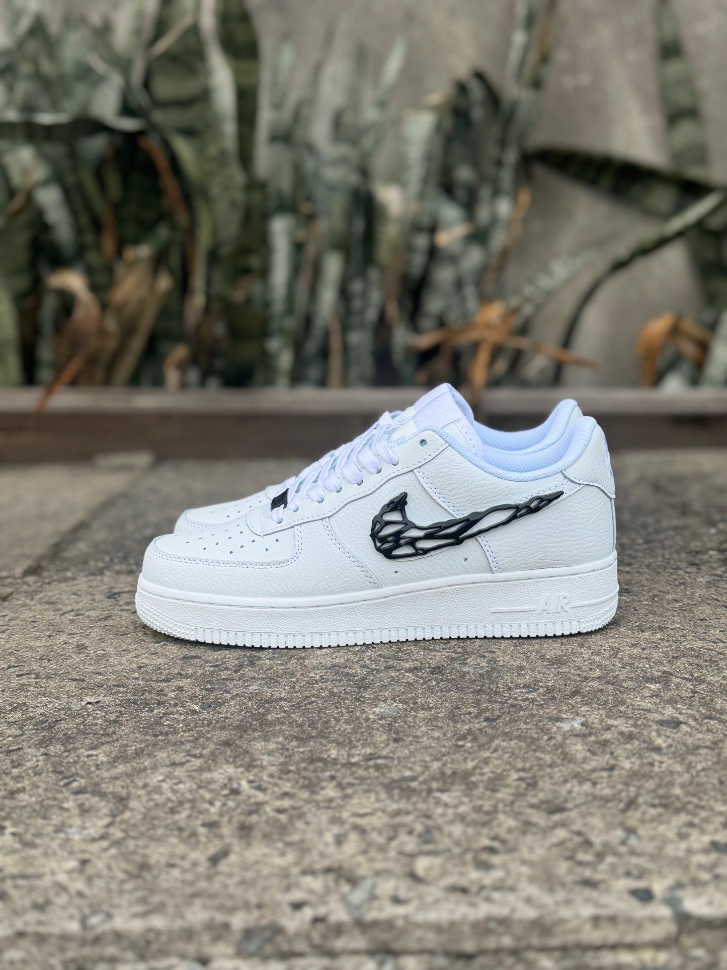 Nike Air Force 1 Low "Liquid Metal pink Swoosh"