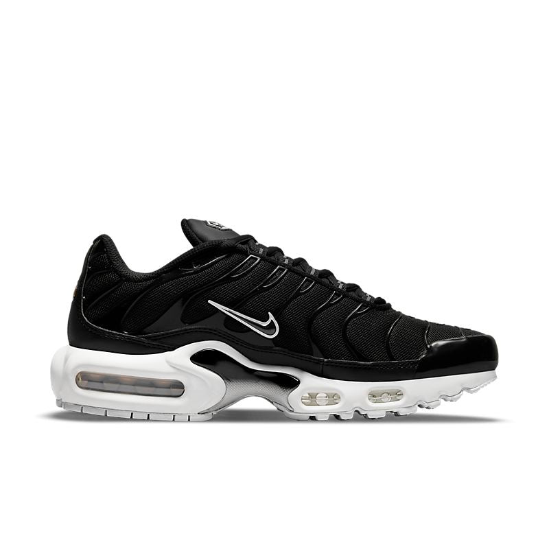 Nike Air Max Plus Black and white