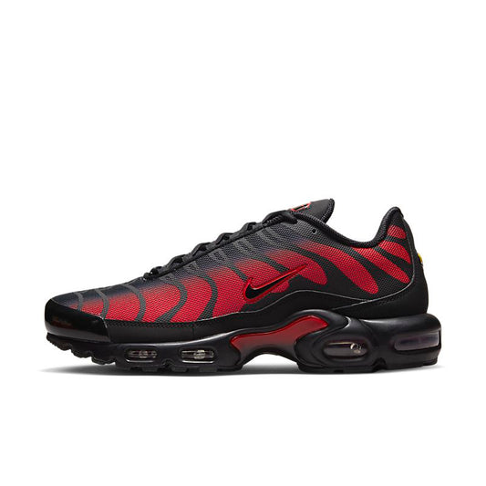 Nike Air Max Plus "Black/University Red"