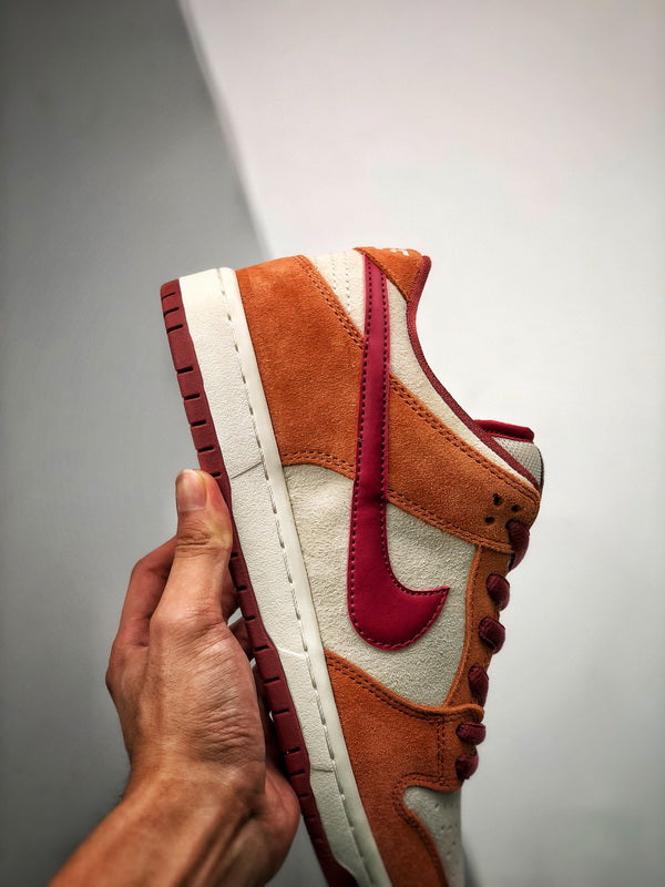 NIKE Dunk Low "Russet Cedar"