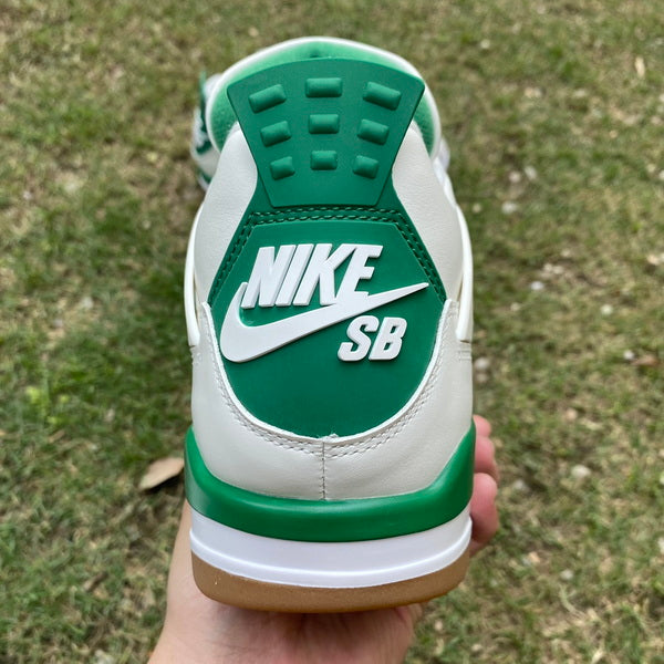 Nike SB x Air Jordan 4 Pine Green