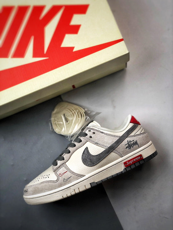 NIKE Dunk Low x Stüssy "On Block at a Time"