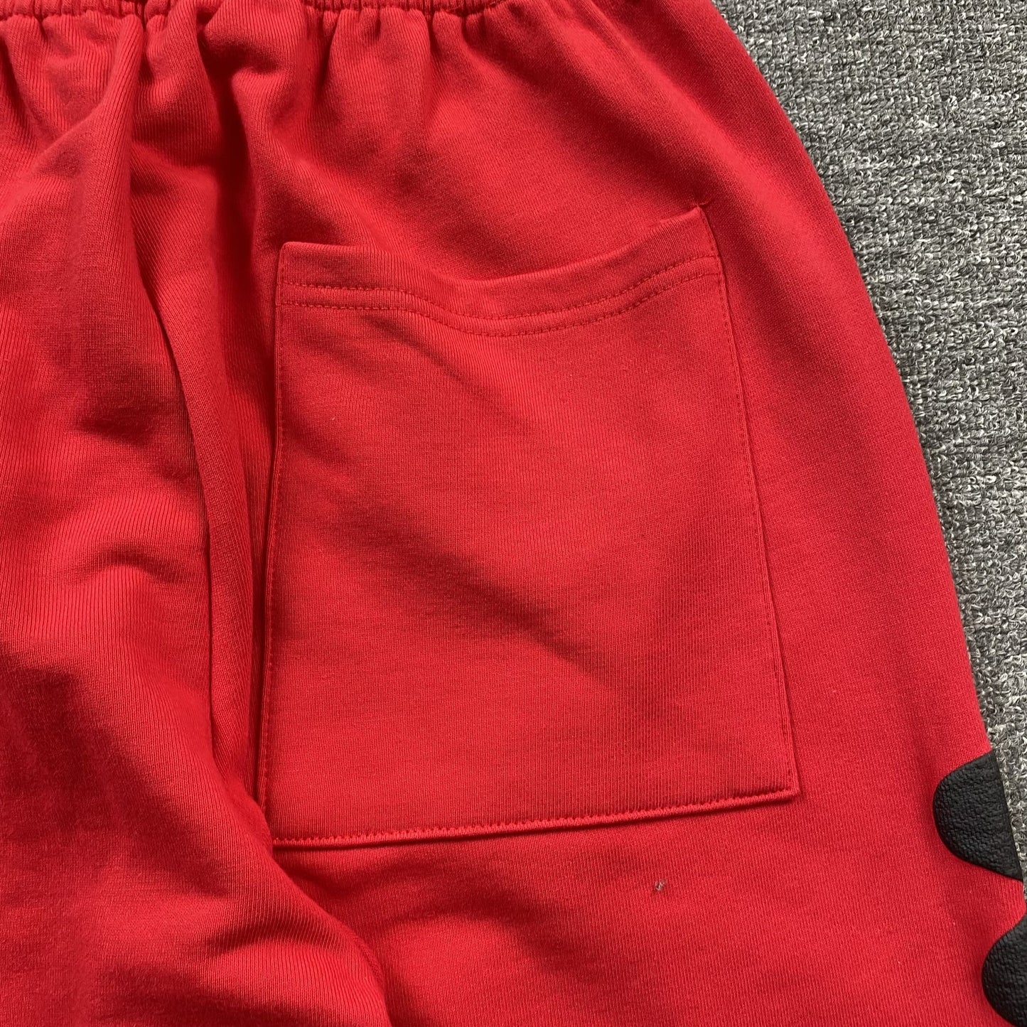 PANTALON DE SURVÊTEMENT SP5DER BELUGA ROUGE