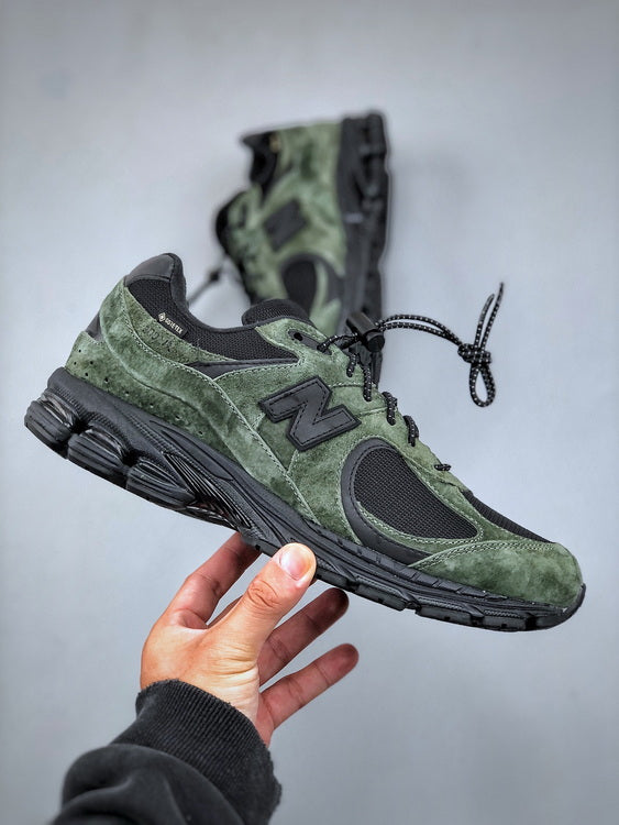 New Balance 2002R