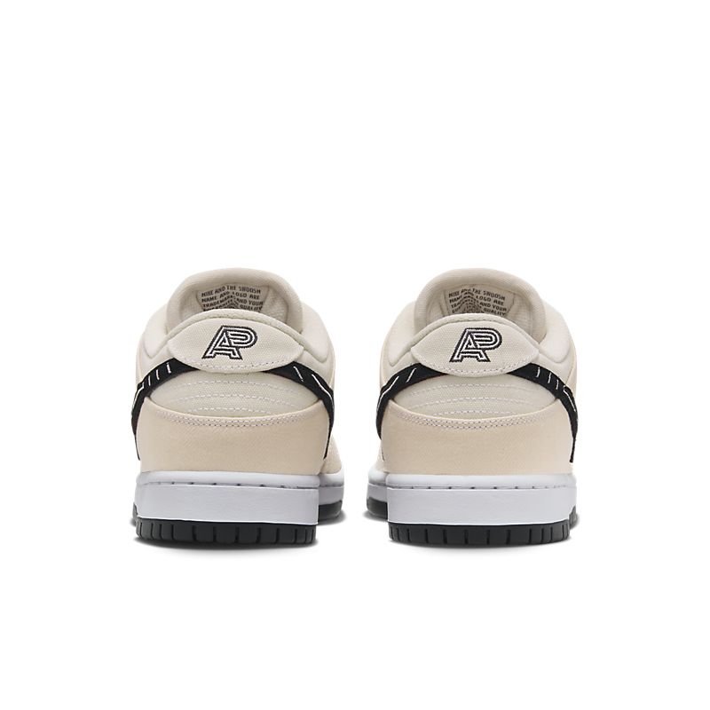 NIKE Dunk Low Albino & Preto Pearl White