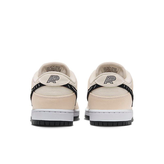 NIKE Dunk Low Albino & Preto Pearl White