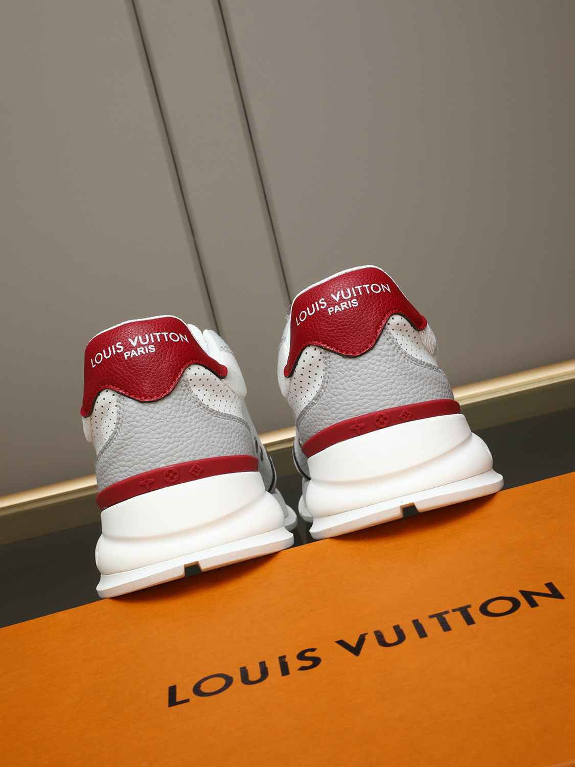 Sneaker LOUIS VUITTON BLANC LOGO ROUGE